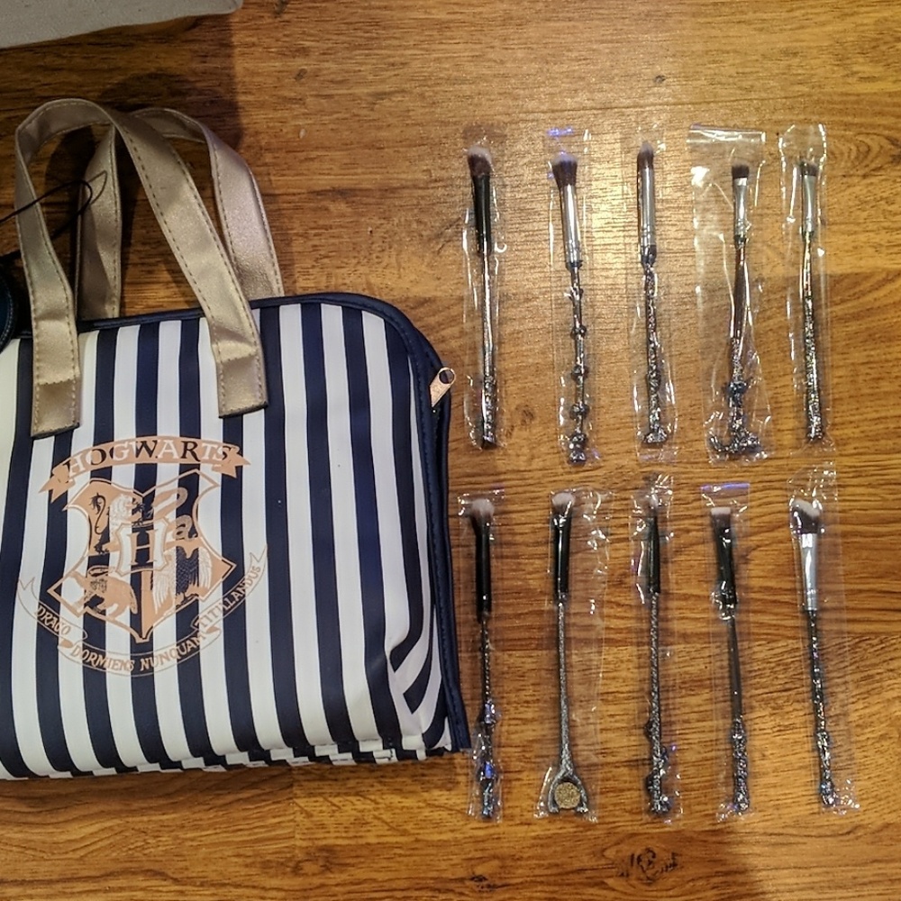 Harry Potter Makeup Brushes and Bag